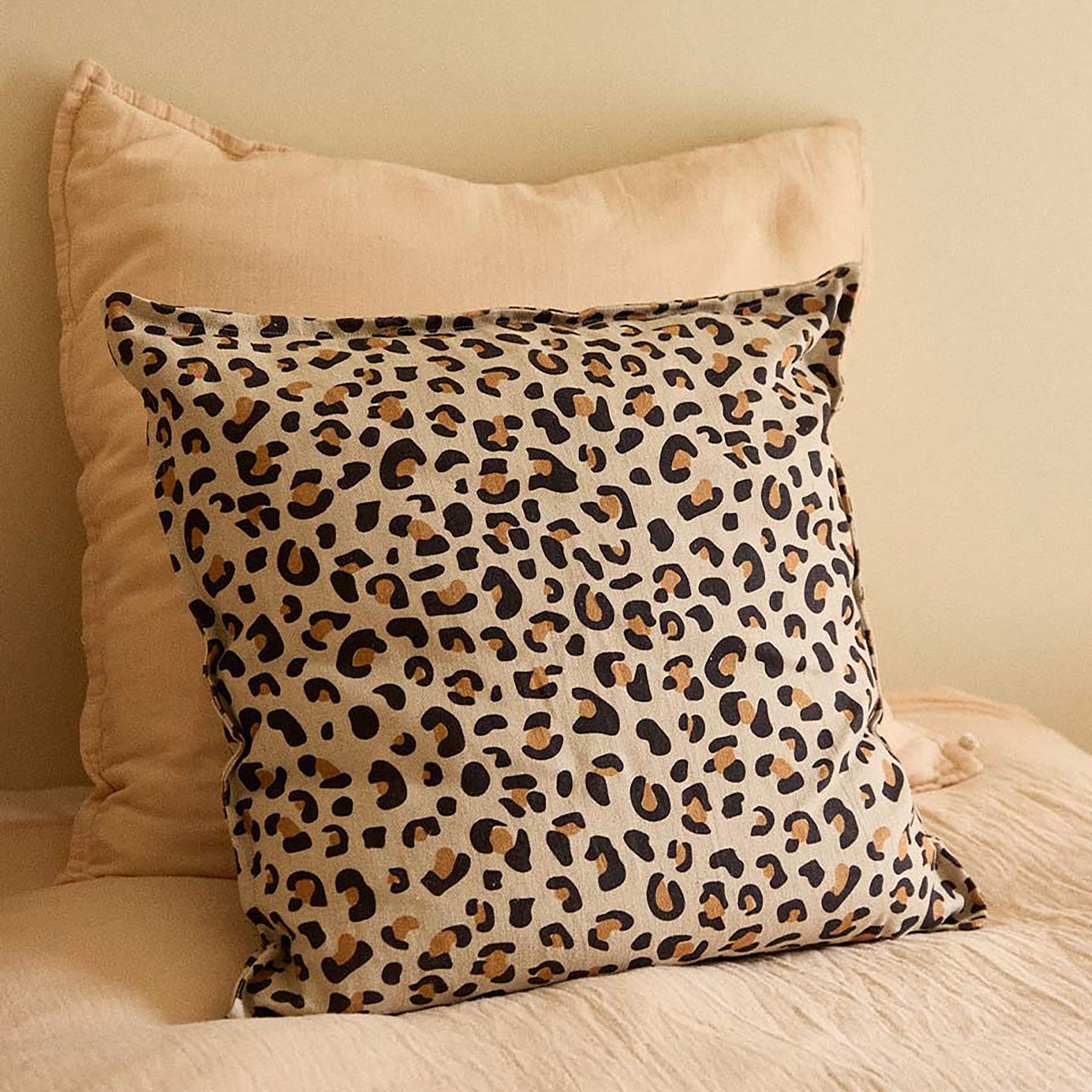 Herring & Bones - Concept Store Joyeux - Gabrielle Paris - Coussins - Coussin en lin Léopard