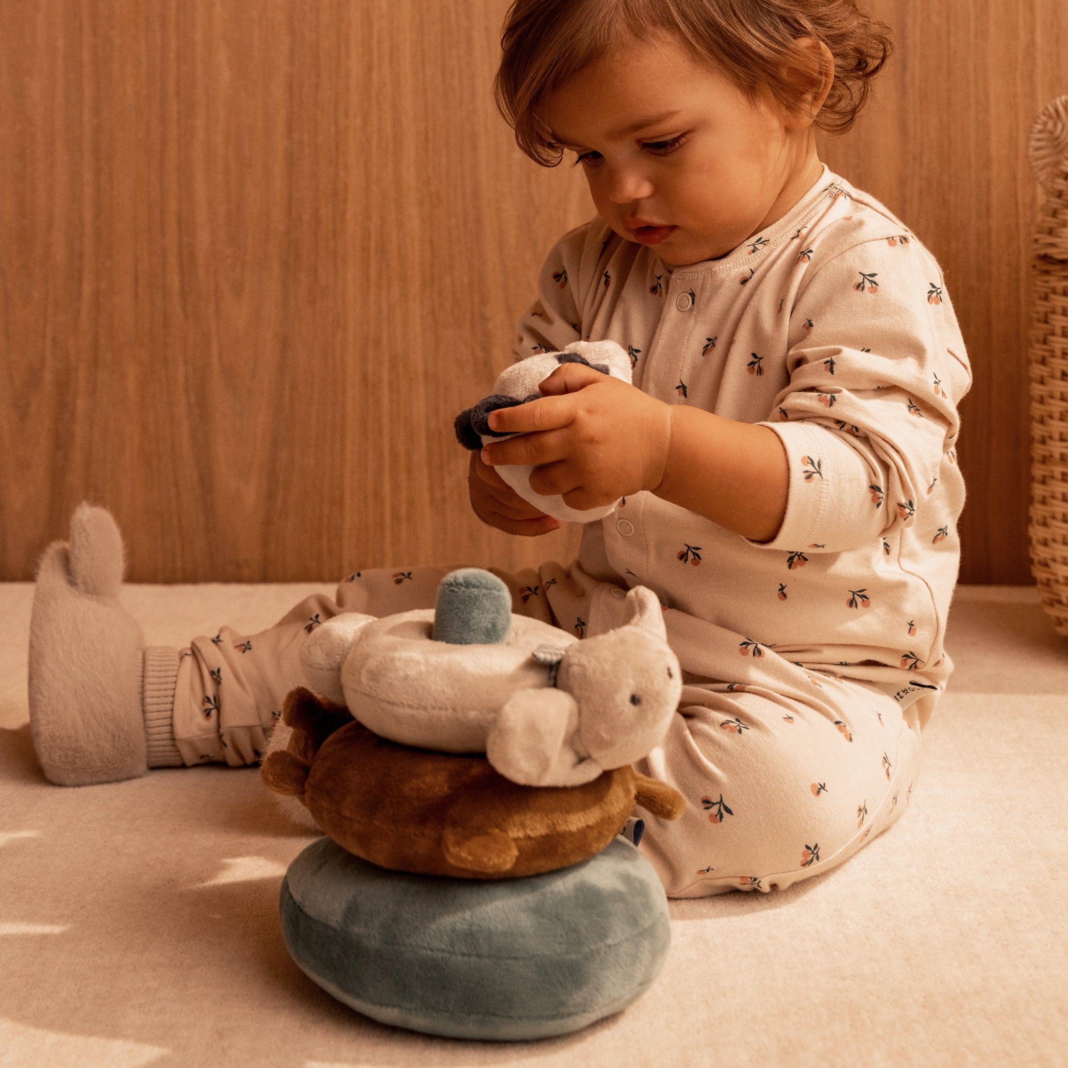 Herring & Bones - Concept Store Joyeux - LIEWOOD - Peluches et Jouets - Jouet à empiler en peluche "Sannie"