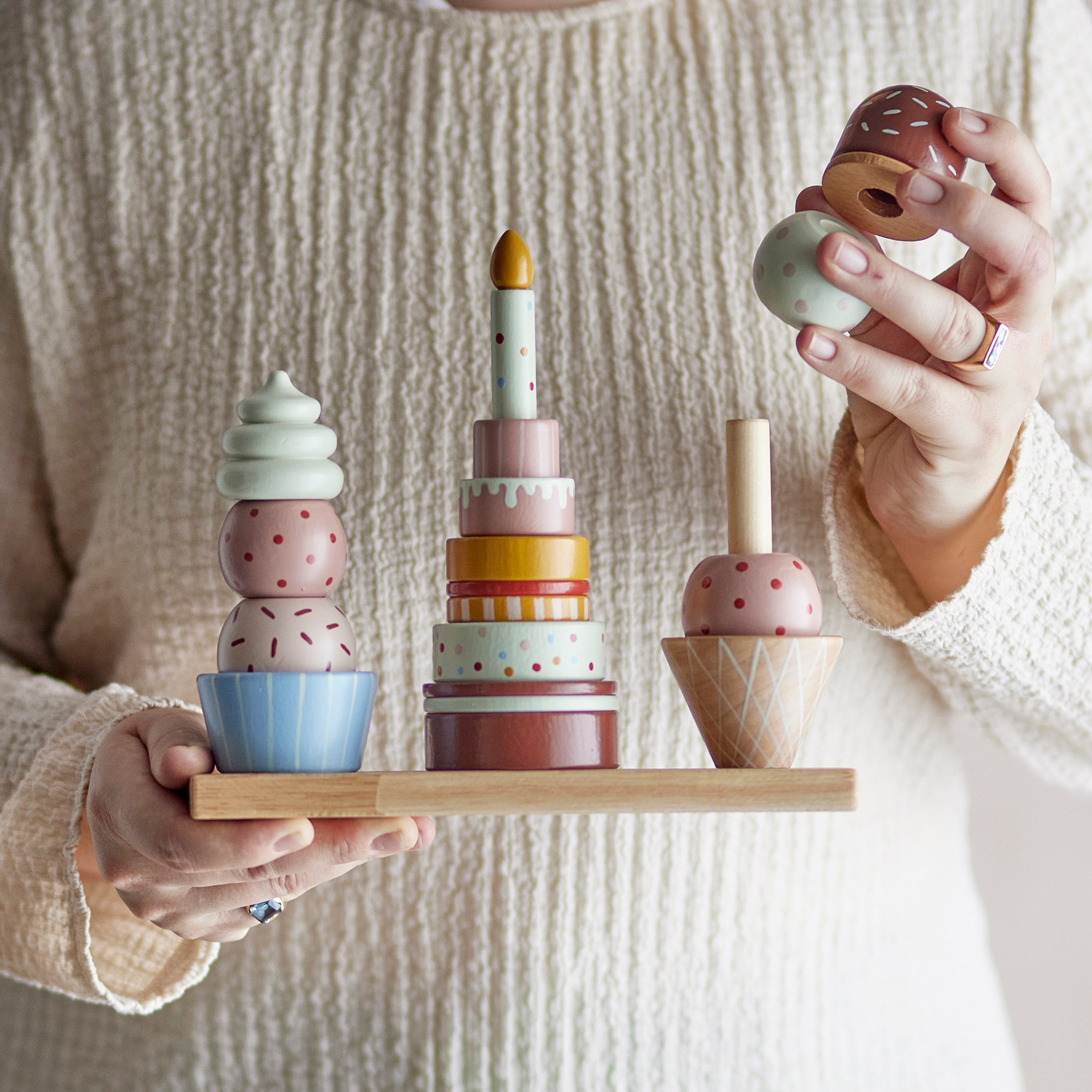 Herring & Bones - Concept Store Joyeux - Bloomingville Mini - Peluches et Jouets - Jouet à empiler "Celebrate"