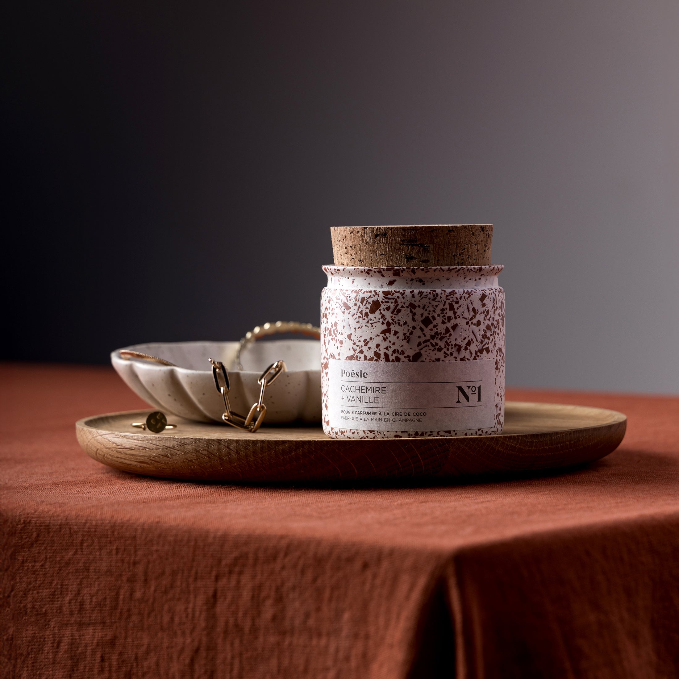 Herring & Bones - Concept Store Joyeux - Jeda Céramique - Assiettes - Petite assiette "Fleurs" Stracciatella