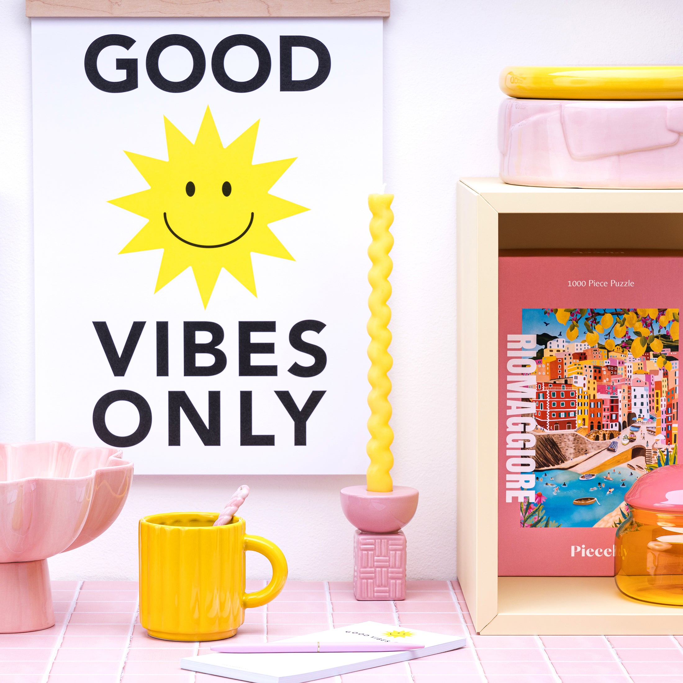 Herring & Bones - Concept Store Joyeux - Papier and Co. - Affiches et posters - Affiche "Good Vibes Only"