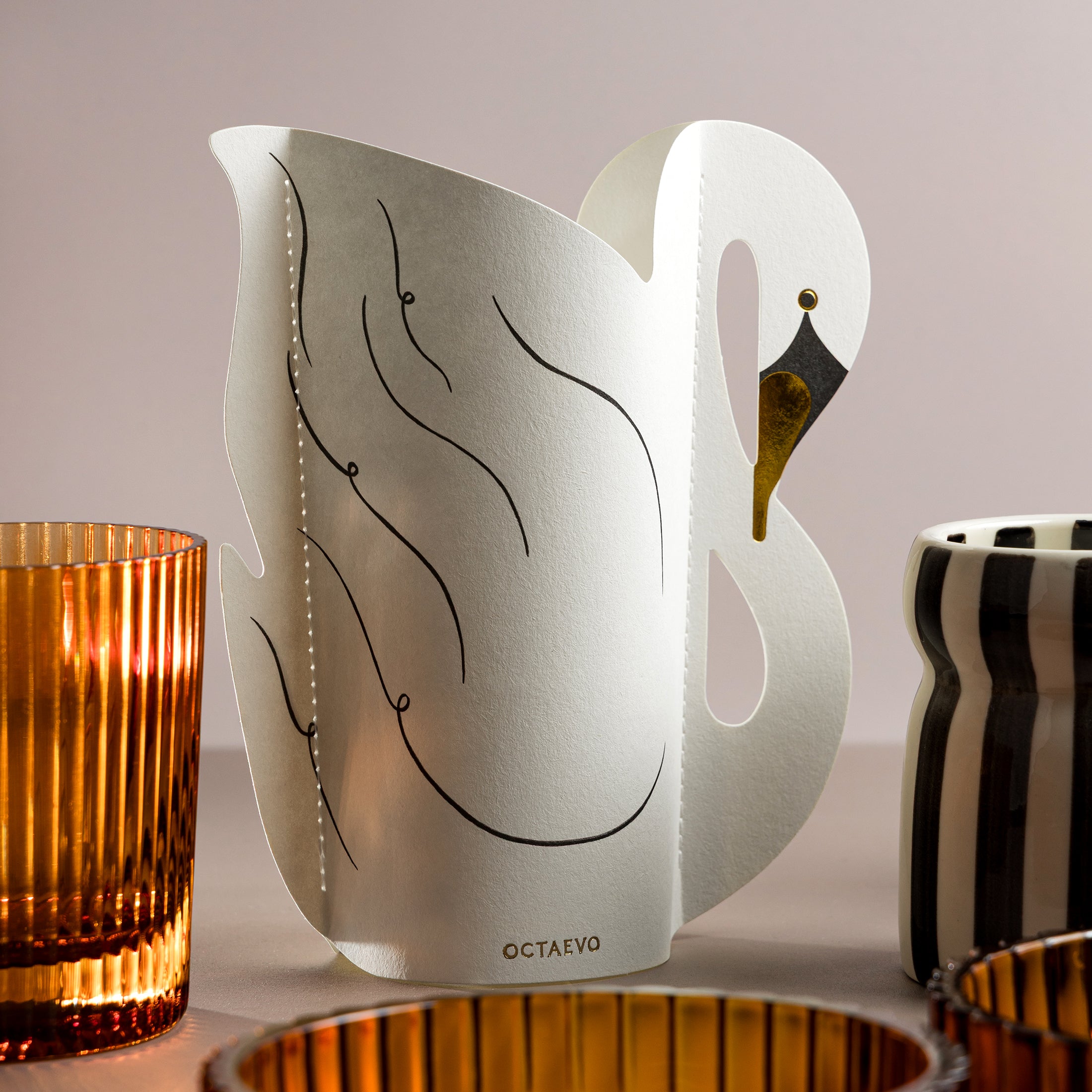 Herring & Bones - Concept Store Joyeux - Octaevo - Vase - Mini vase papier "Swan"
