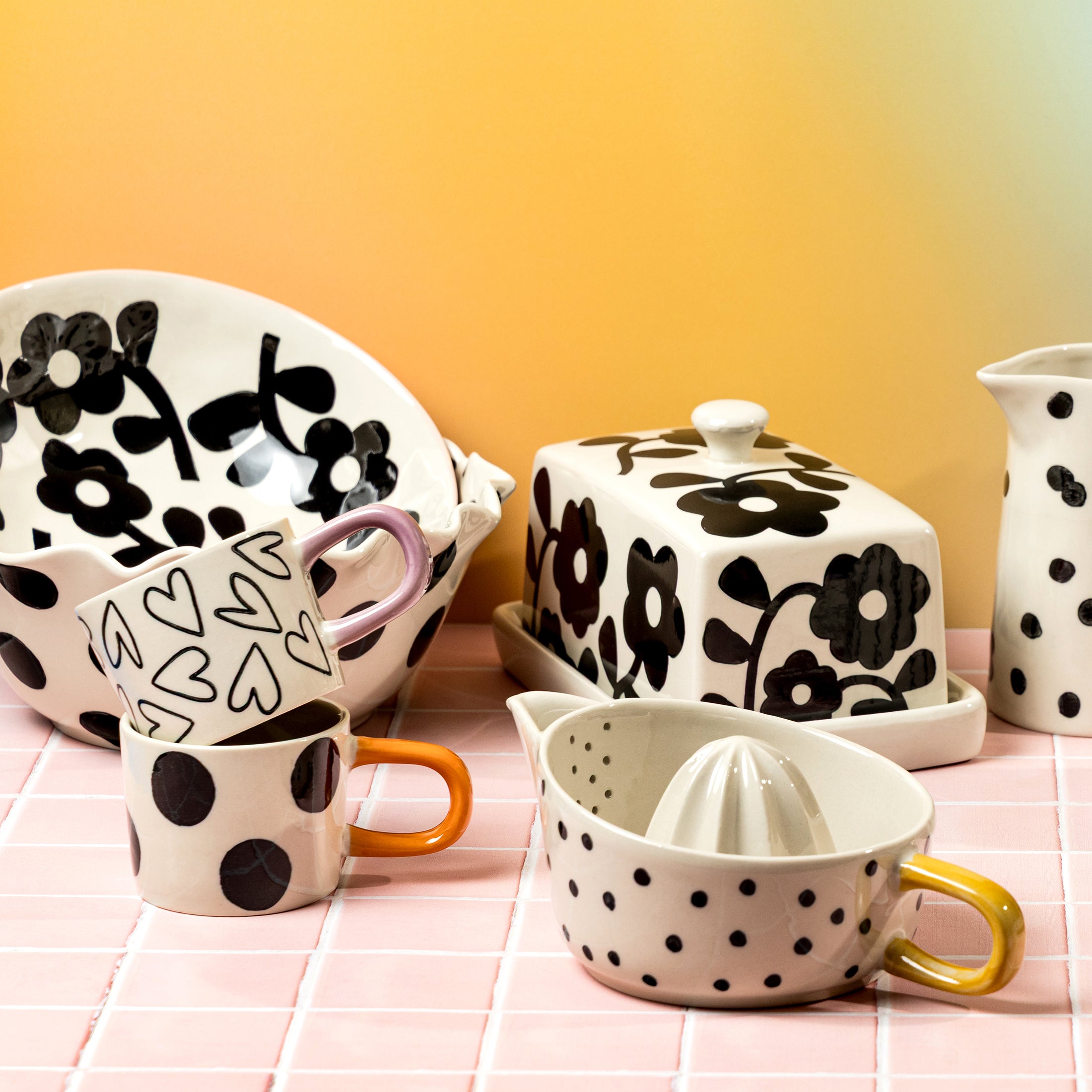Herring & Bones - Concept Store Joyeux - Caroline Gardner - Tasses - Lot de 2 tasses à espresso "Spots & Hearts"