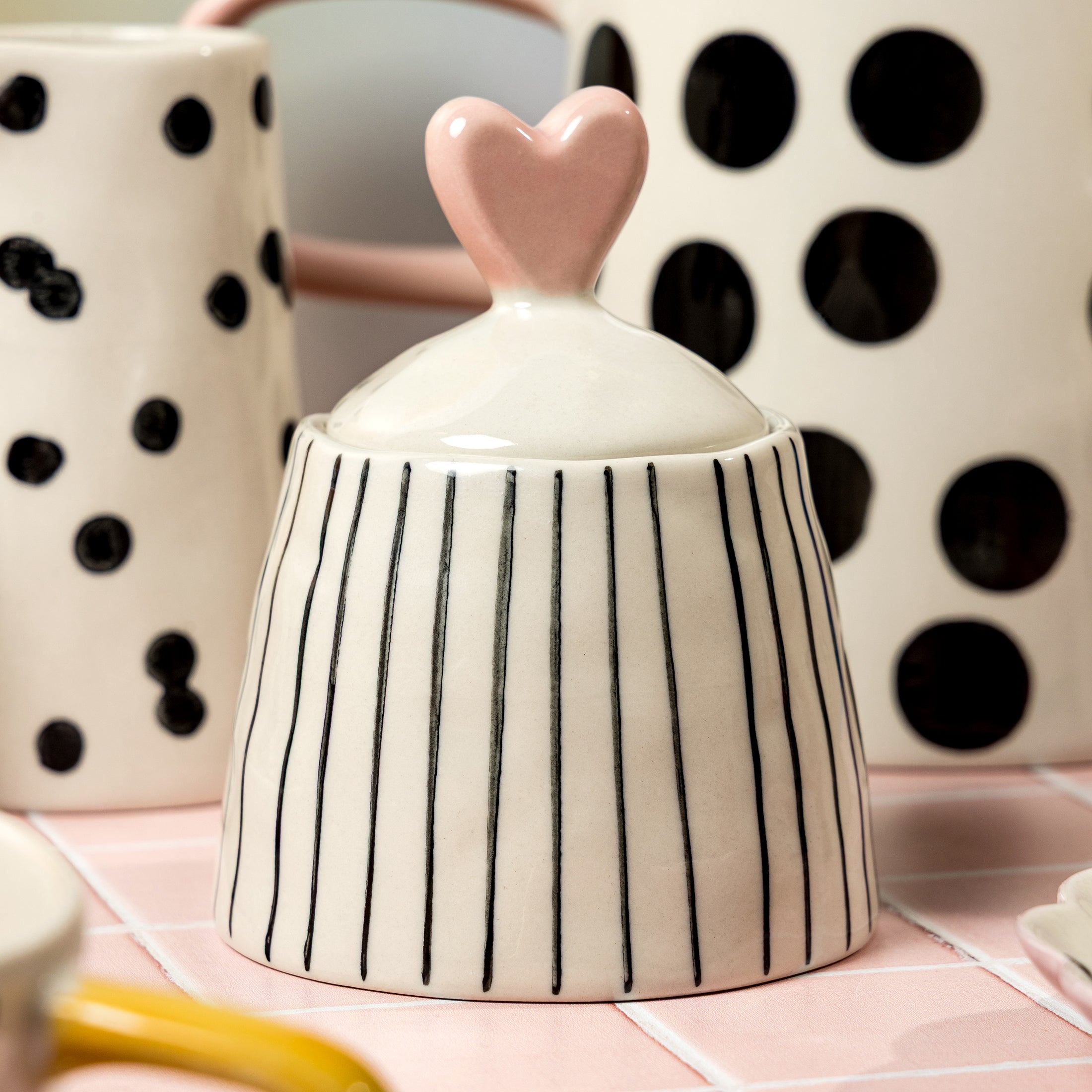Herring & Bones - Concept Store Joyeux - Caroline Gardner - Pots - Petit pot en céramique "Coeur"