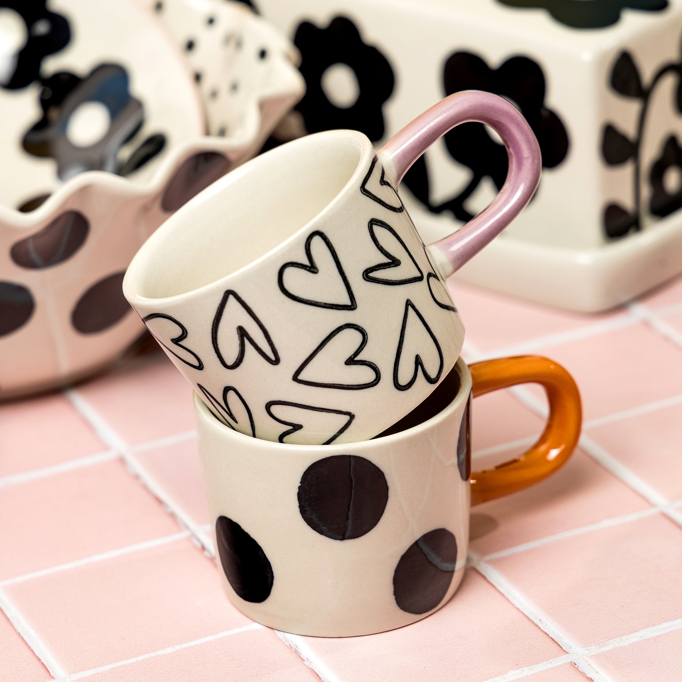 Herring & Bones - Concept Store Joyeux - Caroline Gardner - Tasses - Lot de 2 tasses à espresso "Spots & Hearts"