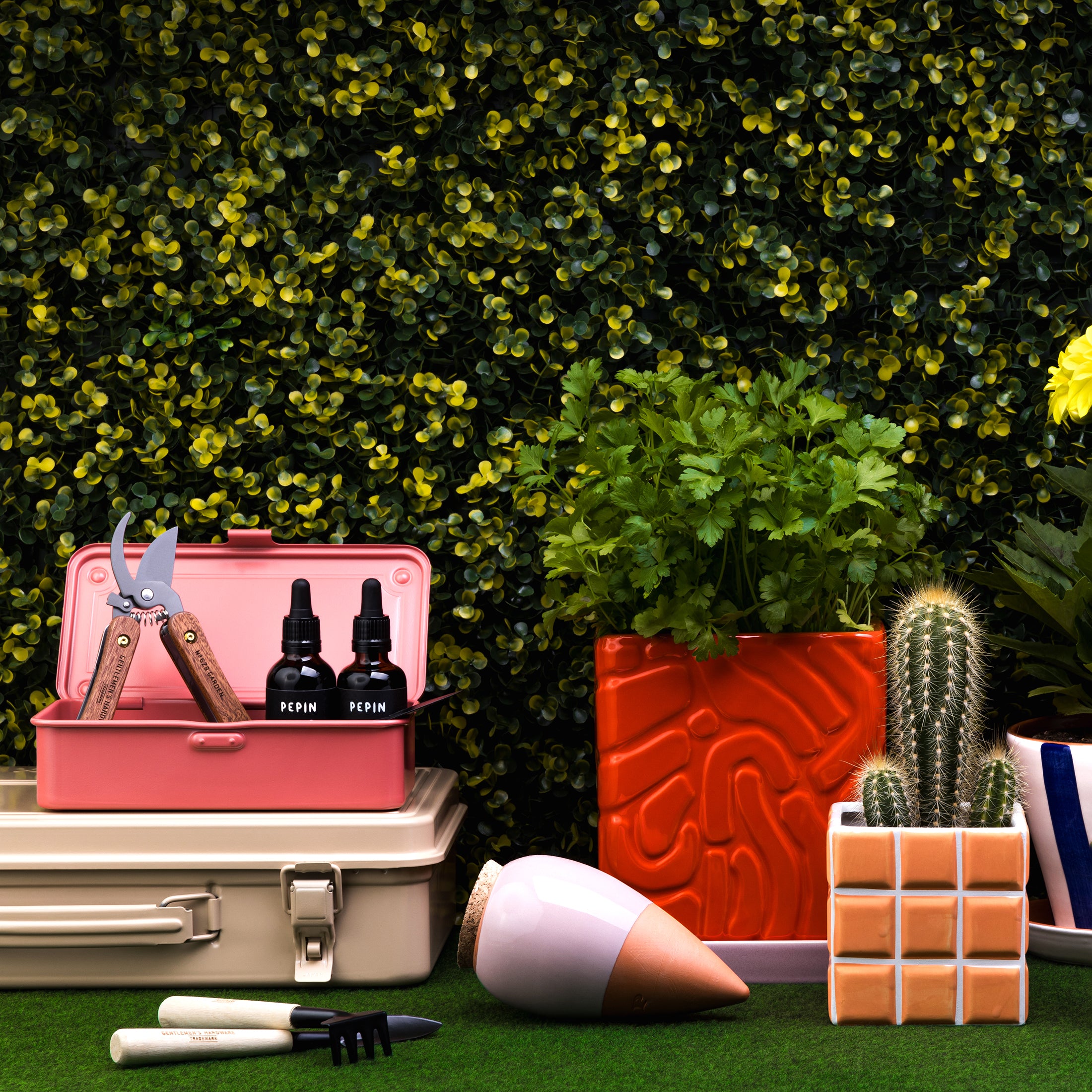 Herring & Bones - Concept Store Joyeux - Designworks Collective - Cache-pots et accessoires - Kit d'outils de jardinage miniatures