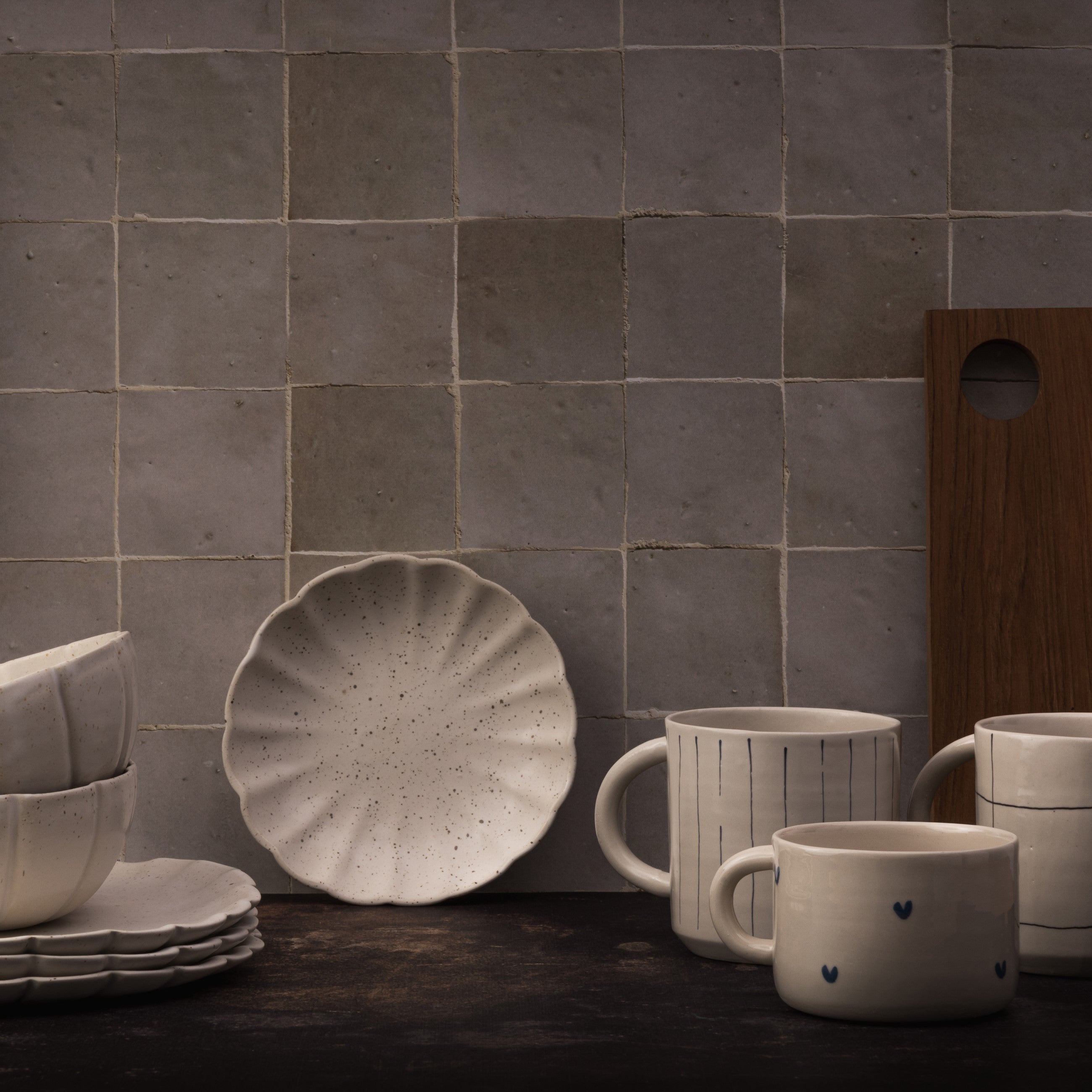 Herring & Bones - Concept Store Joyeux - Jeda Céramique - Assiettes - Petite assiette "Fleurs" Stracciatella