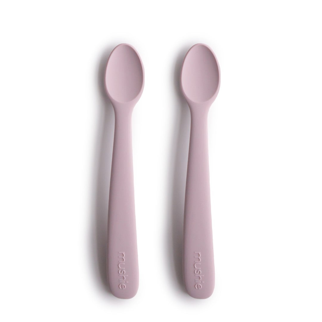 Herring & Bones - Concept Store Joyeux - Mushie - Couverts Enfants - Lot de 2 cuillères en silicone