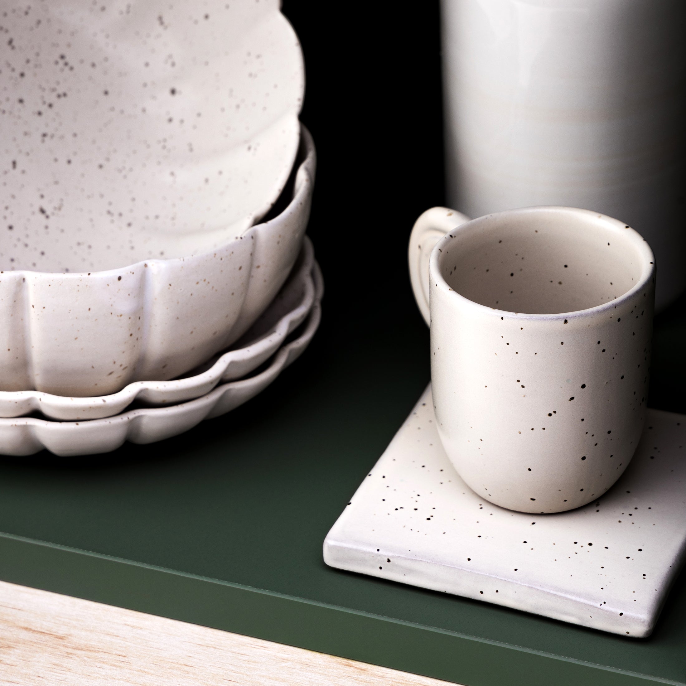 Herring & Bones - Concept Store Joyeux - Oustao - Sous-tasse - Sous-tasse en céramique "Ambre"