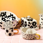 Herring & Bones - Concept Store Joyeux - Caroline Gardner - Tasses - Lot de 2 tasses à espresso "Spots & Hearts"