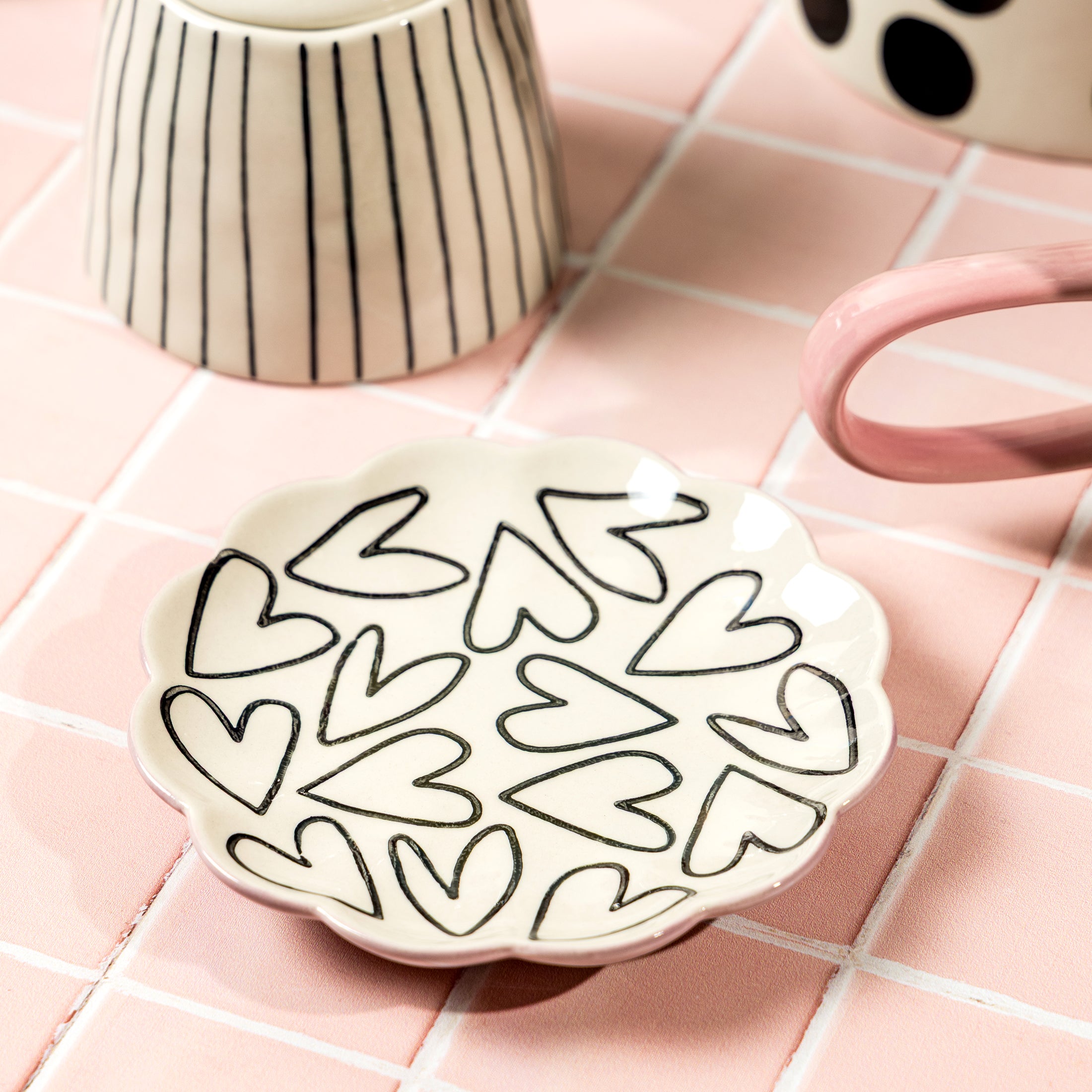 Herring & Bones - Concept Store Joyeux - Caroline Gardner - Plateaux - Petite assiette déco "Hearts"