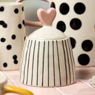 Herring & Bones - Concept Store Joyeux - Caroline Gardner - Pots - Petit pot en céramique "Coeur"